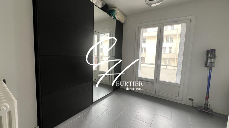 Appartement - 98 m² - 4 pièces