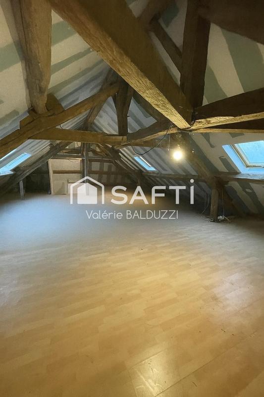 Maison - 250 m² - 8 pièces