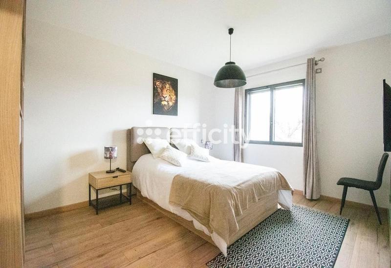 Maison - 138 m² - 6 pièces