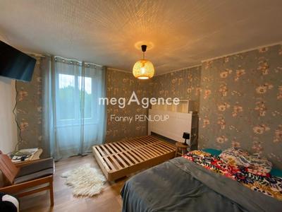 Maison - 180 m² - 7 pièces