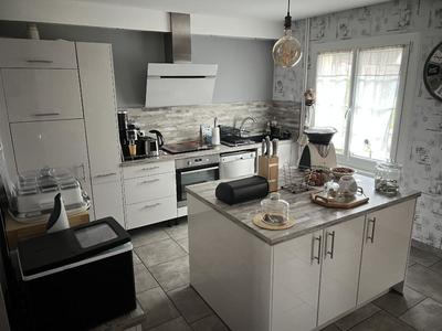 Pavillon - 150 m² - 6 pièces