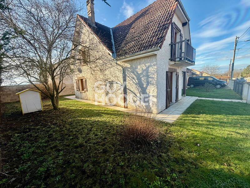 Maison - 225 m² - 6 pièces