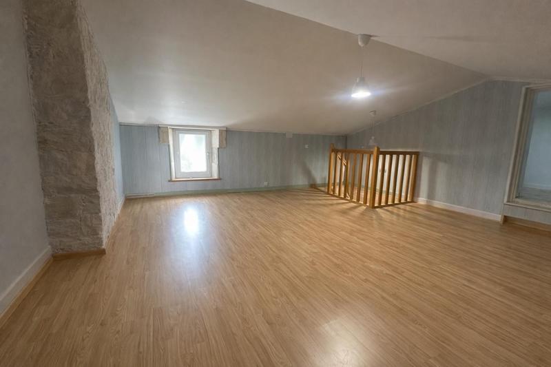 Maison - 224 m² - 8 pièces