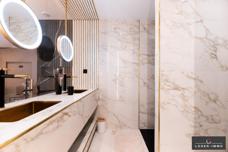 Maison - 202 m² - 8 pièces