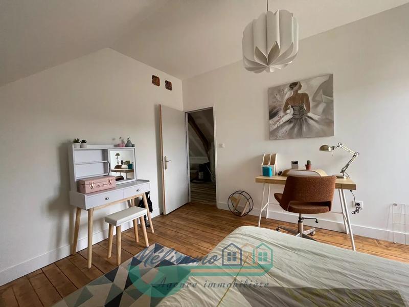 Maison - 165 m² - 9 pièces