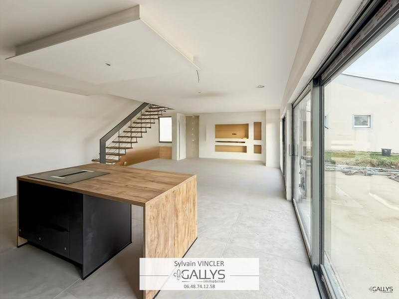 Maison - 149 m² - 6 pièces