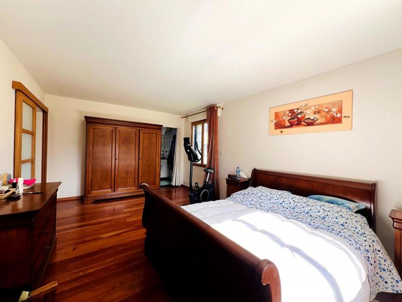 Maison - 205 m² - 9 pièces