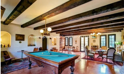 Propriété - 220 m² - 6 pièces