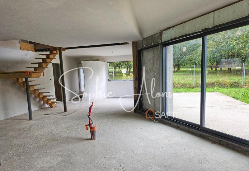 Maison - 243 m² - 7 pièces