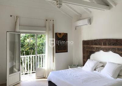 Villa - 220 m² - 5 pièces