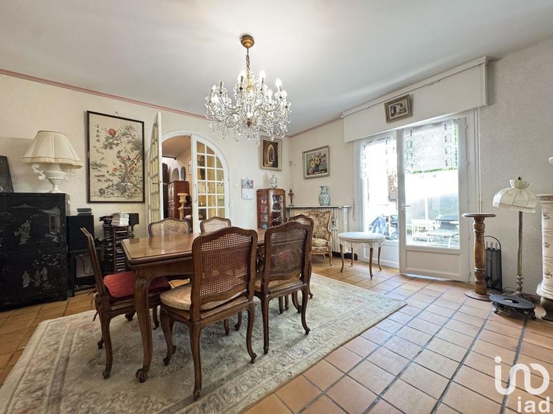 Maison - 195 m² - 6 pièces