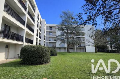 Appartement - 80 m² - 4 pièces