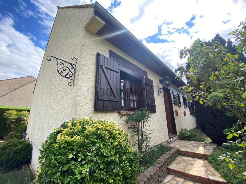 Maison - 111 m² - 5 pièces