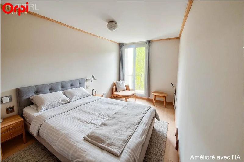 Appartement - 82 m² - 4 pièces