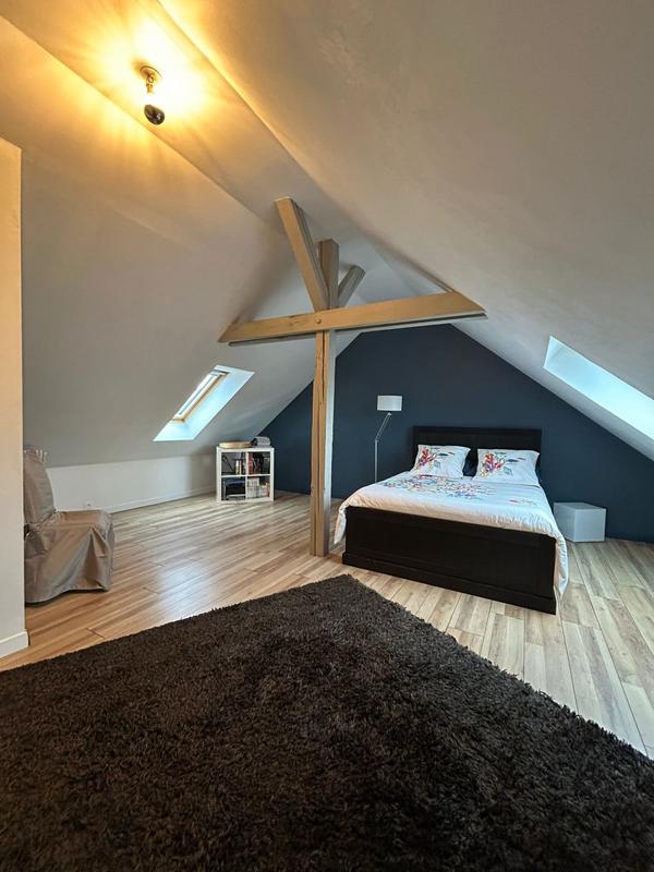 Maison - 200 m² - 8 pièces