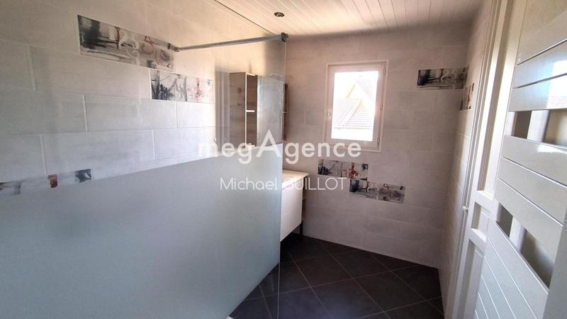 Maison traditionnelle - 104 m² - 4 pièces