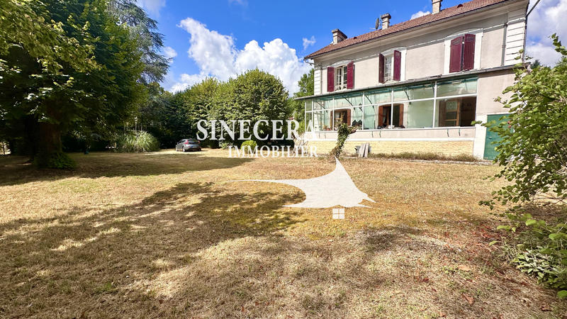 Maison - 140 m² - 9 pièces