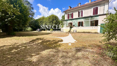 Maison - 140 m² - 9 pièces