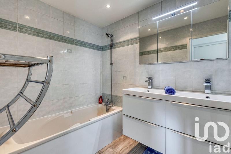 Appartement - 97 m² - 5 pièces