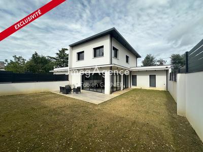 Maison - 142 m² - 6 pièces