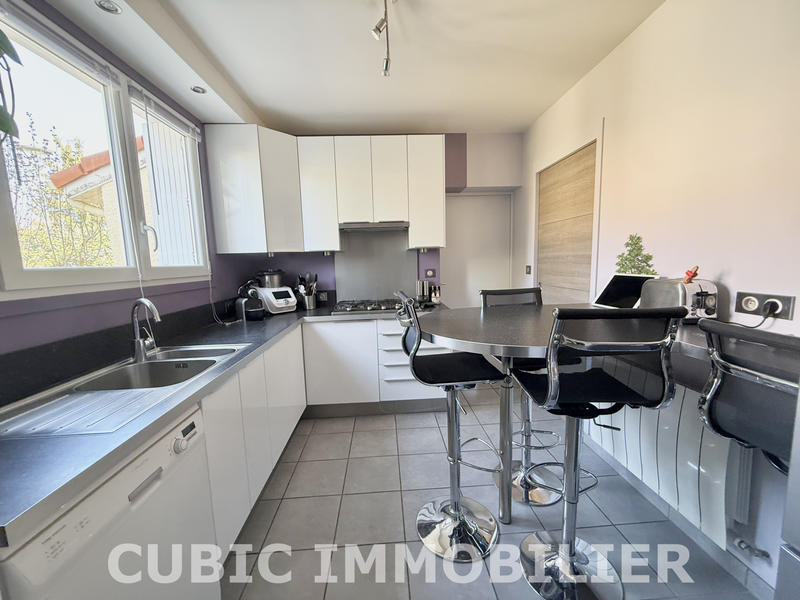 Maison - 102 m² - 4 pièces