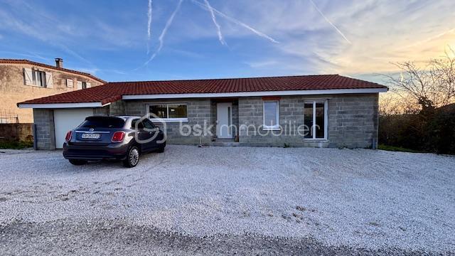 Maison - 95 m² - 4 pièces