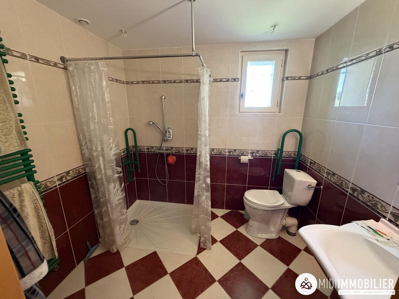 Maison - 239 m² - 7 pièces