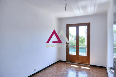 Villa - 90 m² - 5 pièces