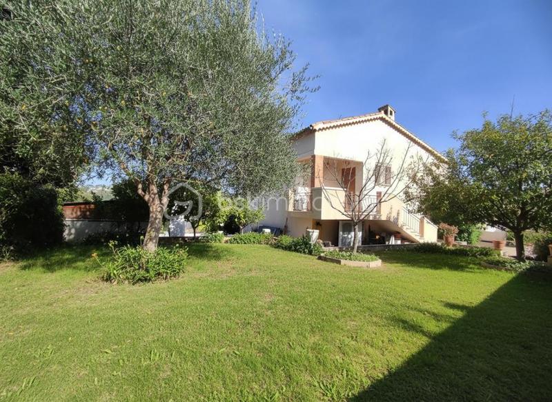 Villa - 155 m² - 5 pièces