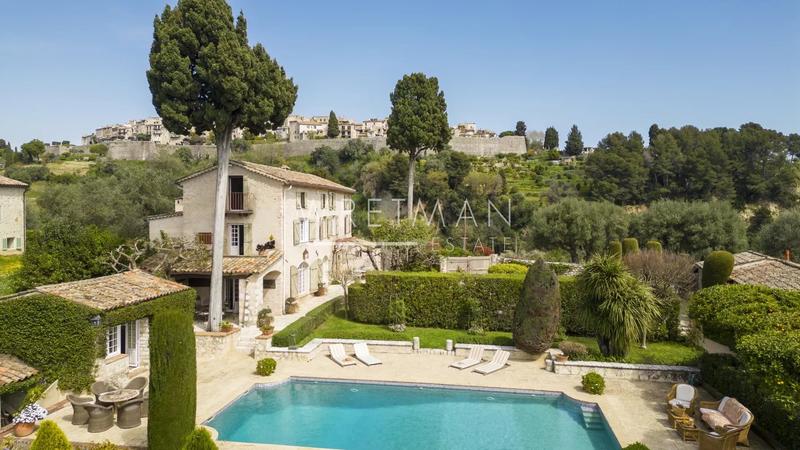 Bastide - 215 m² - 10 pièces