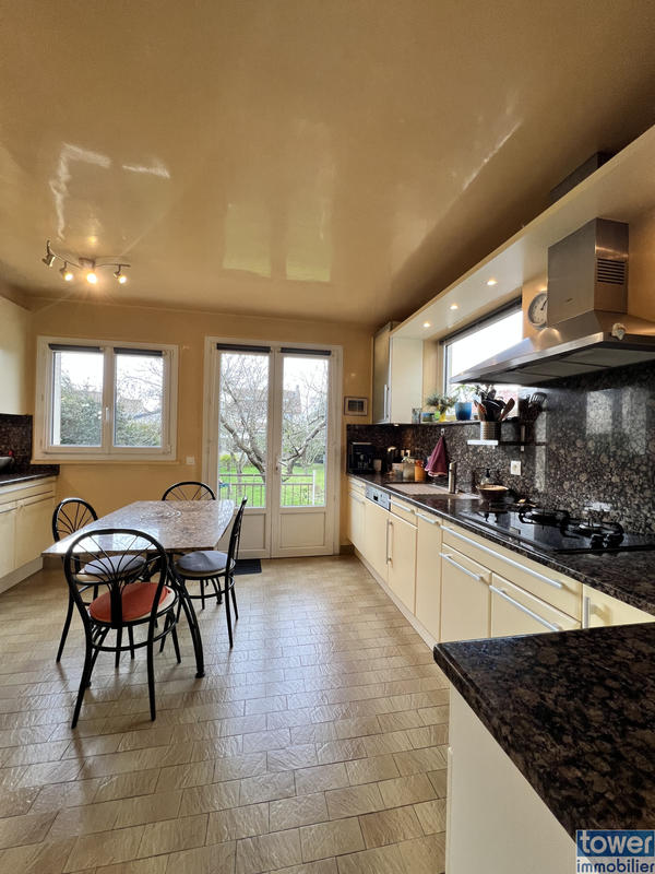 Maison - 87 m² - 5 pièces