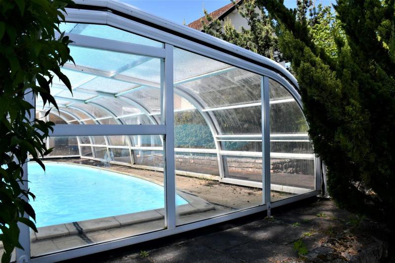 Propriété - 287 m² - 8 pièces