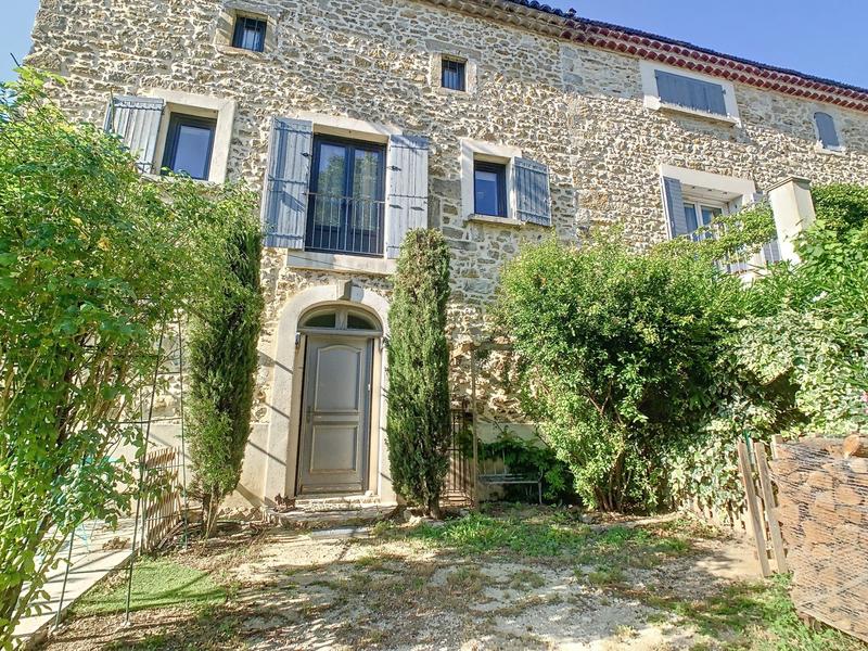 Maison - 467 m² - 10 pièces