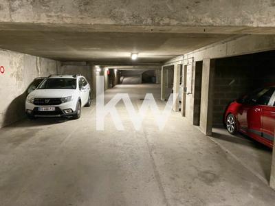 Parking / Garage