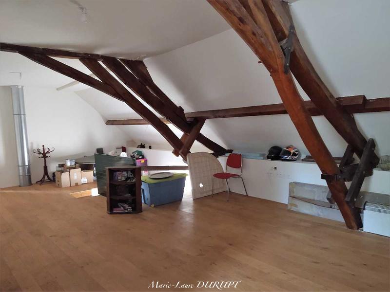 Maison - 220 m² - 7 pièces