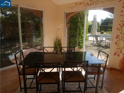 Maison - 180 m² - 5 pièces