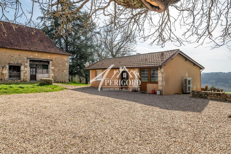 Maison - 210 m² - 10 pièces