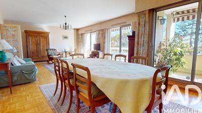 Appartement - 147 m² - 6 pièces