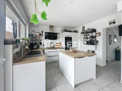 Maison - 130 m² - 6 pièces