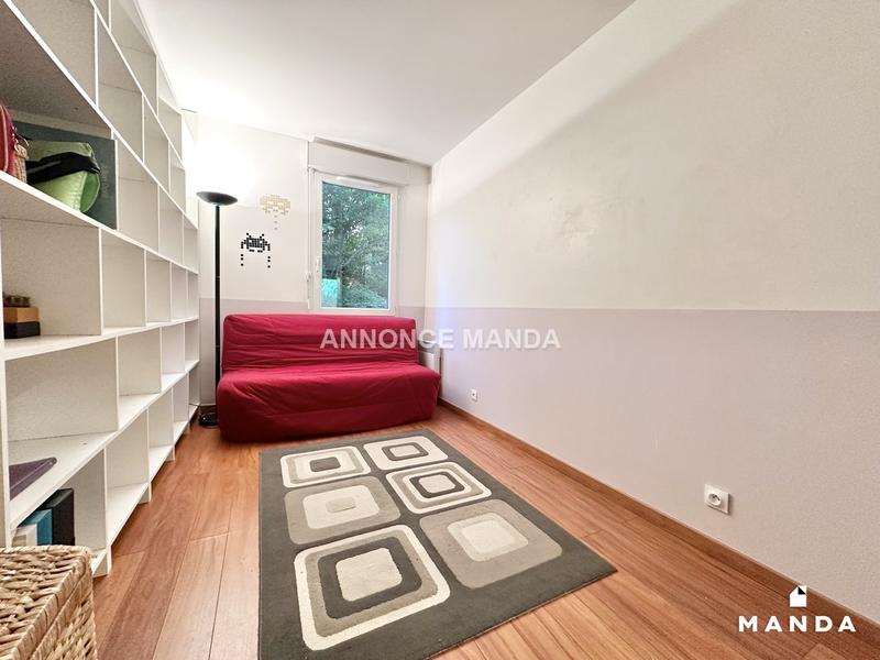 Chambre - 11 m² - 3 pièces