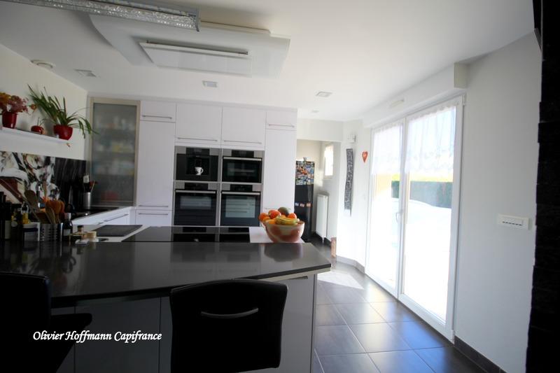 Maison - 234 m² - 9 pièces