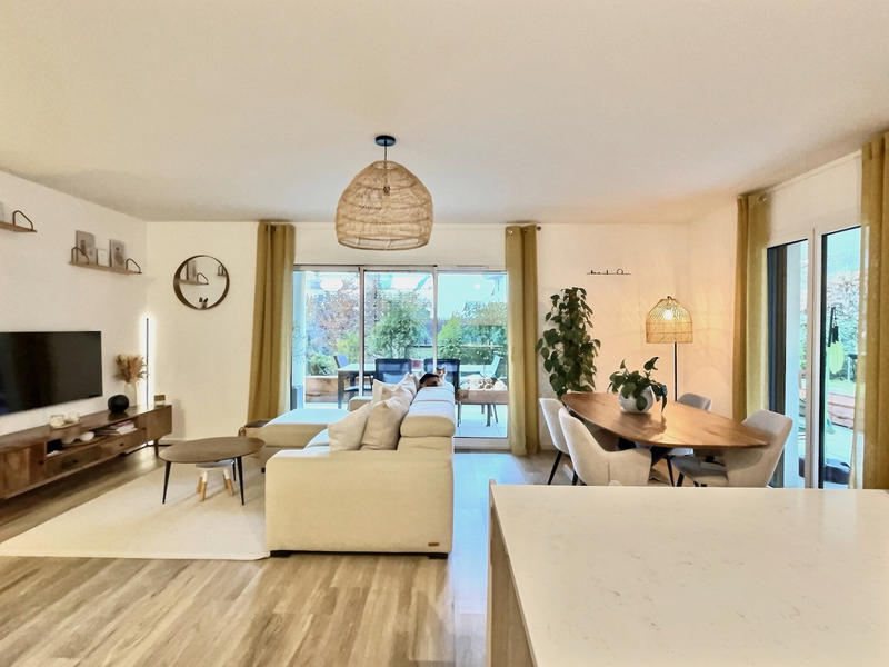 Appartement - 90 m² - 4 pièces