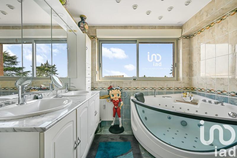 Appartement - 141 m² - 5 pièces