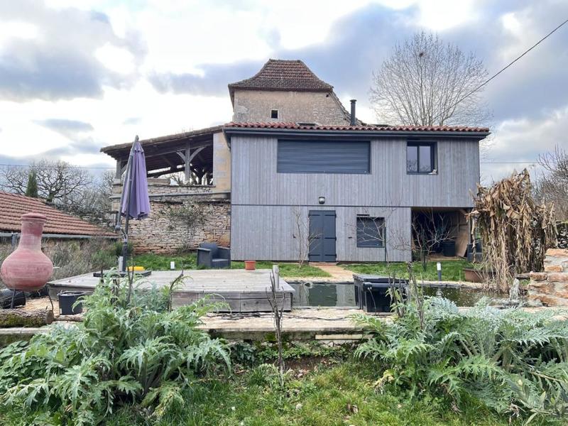 Corps de ferme - 180 m² - 6 pièces