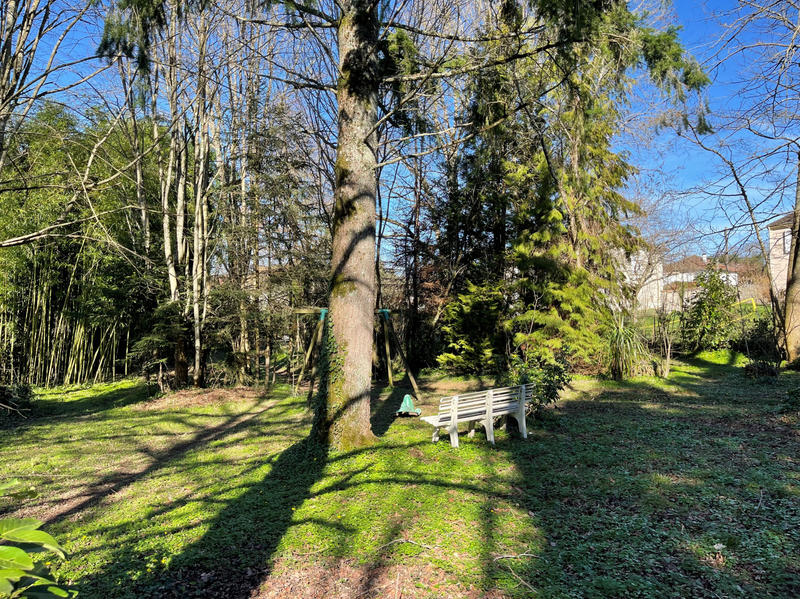 Maison - 198 m² - 9 pièces