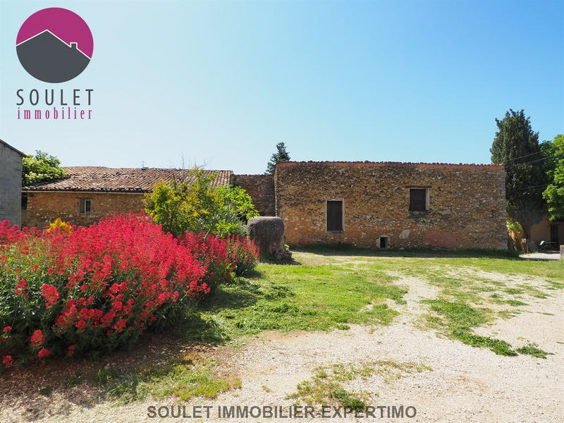 Mas - 300 m² - 12 pièces