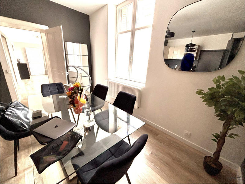 Appartement - 60 m² - 2 pièces