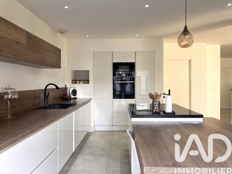 Maison - 149 m² - 7 pièces