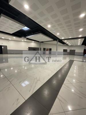 Local commercial - 980 m²