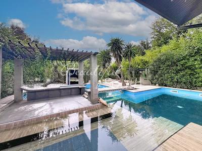 Villa - 159 m² - 6 pièces